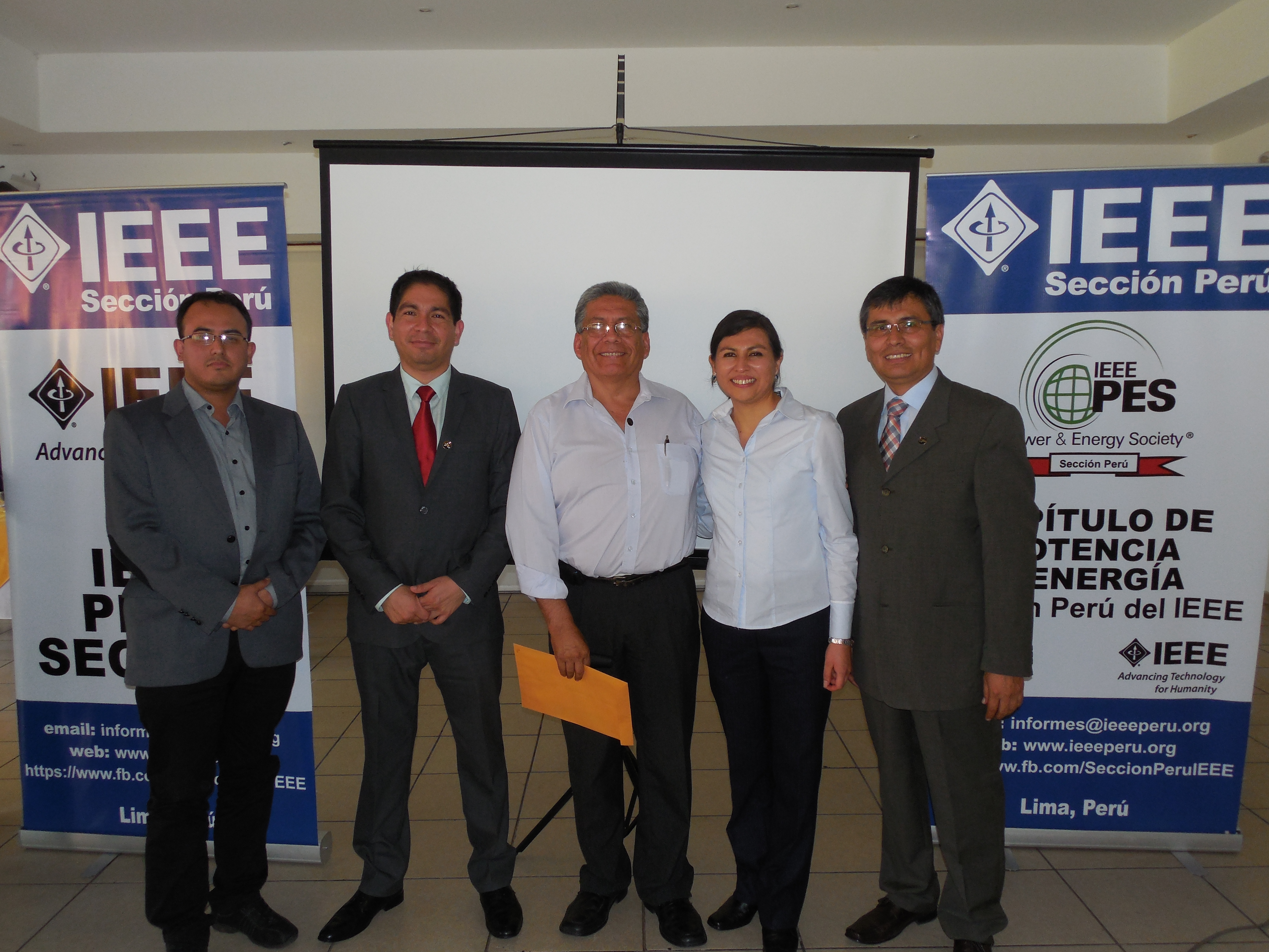 Ponente: César Butrón y Junta Directiva IEEE - PES 2015